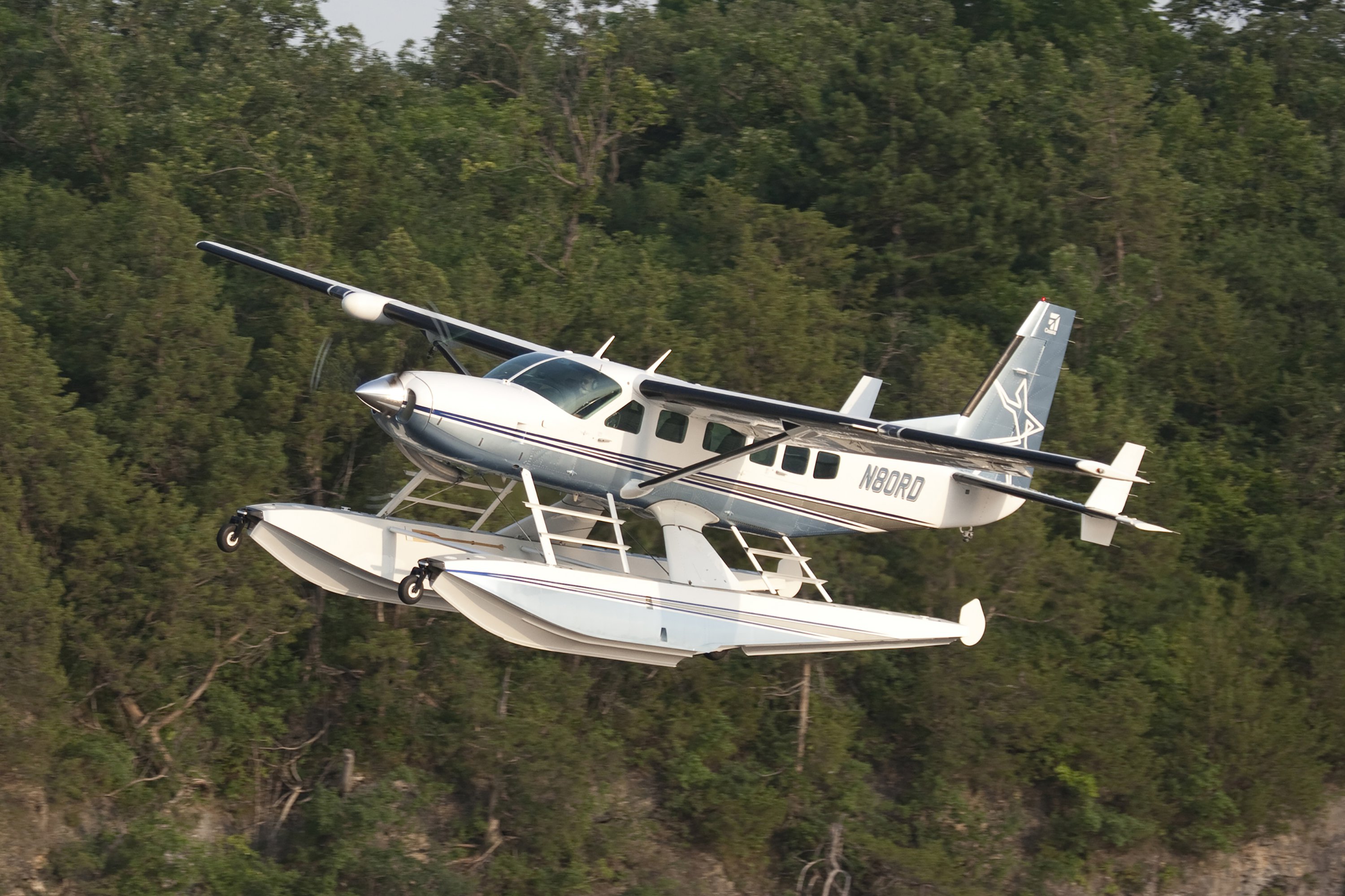 Cessna Caravan on Wipline 8750 Floats 3