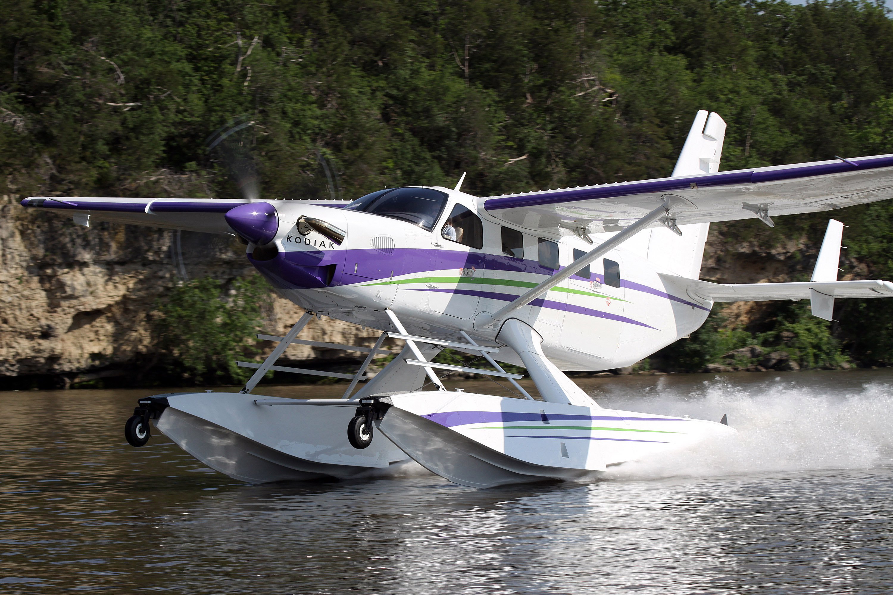 Wipline® 7000 Floats Wipaire, Inc.