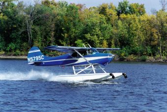 Cessna 170 on Wipline 2100 Floats