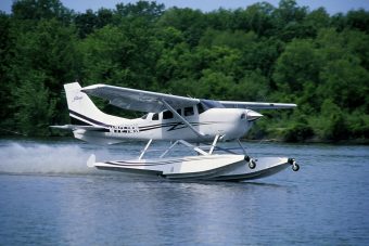 Cessna 206 on Wipline 3450 Floats