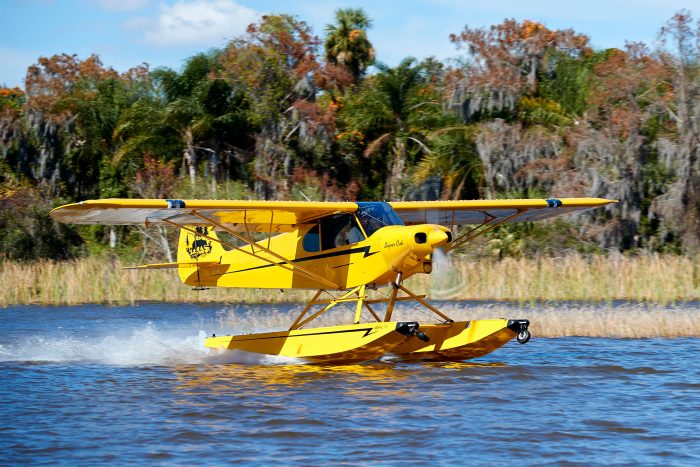 Super Cub on Wipline 2100 Amphibs