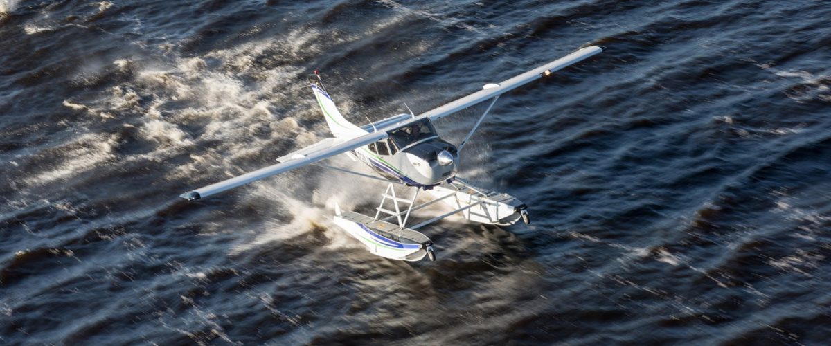 Cessna 182 on Wipline 3000 Floats